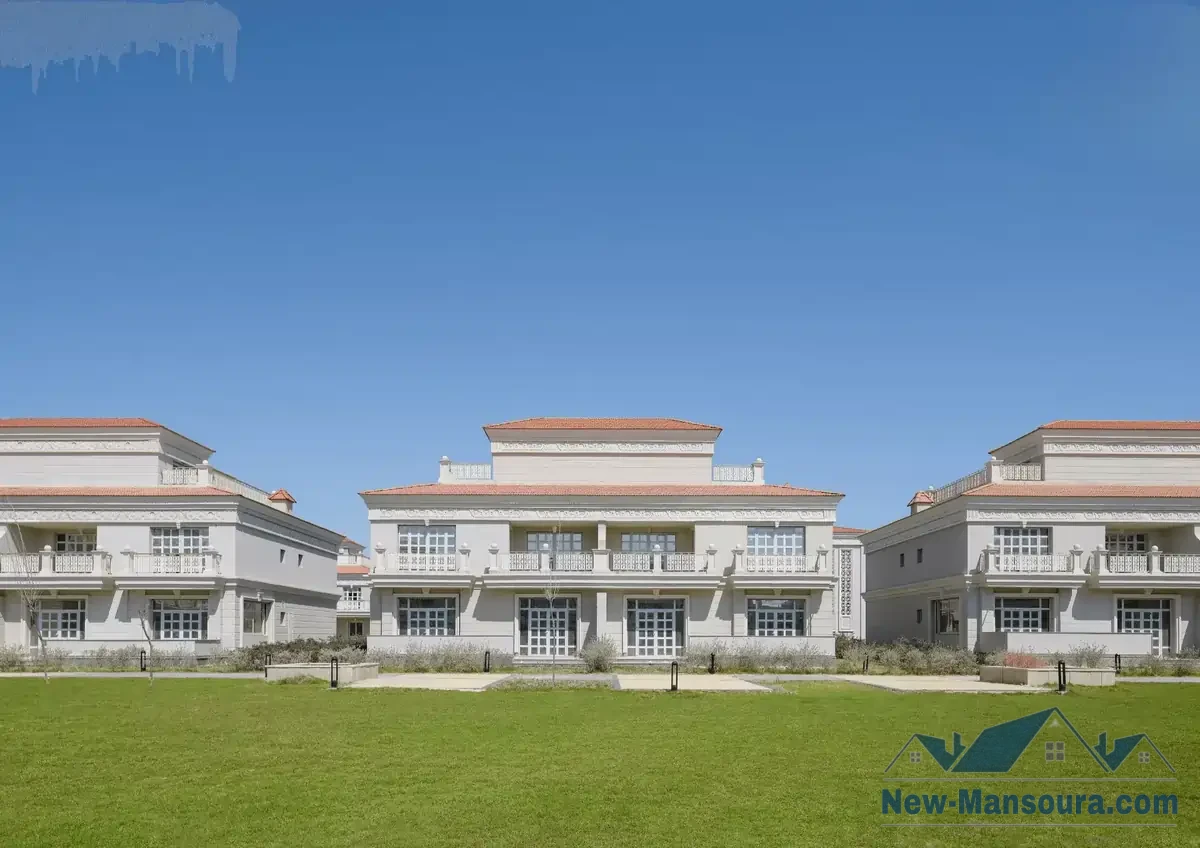 Classic twin villa 360m for sale on the sea at zahya compound ready to move